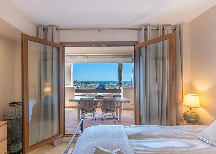 Sea View El Paraiso Apartman *